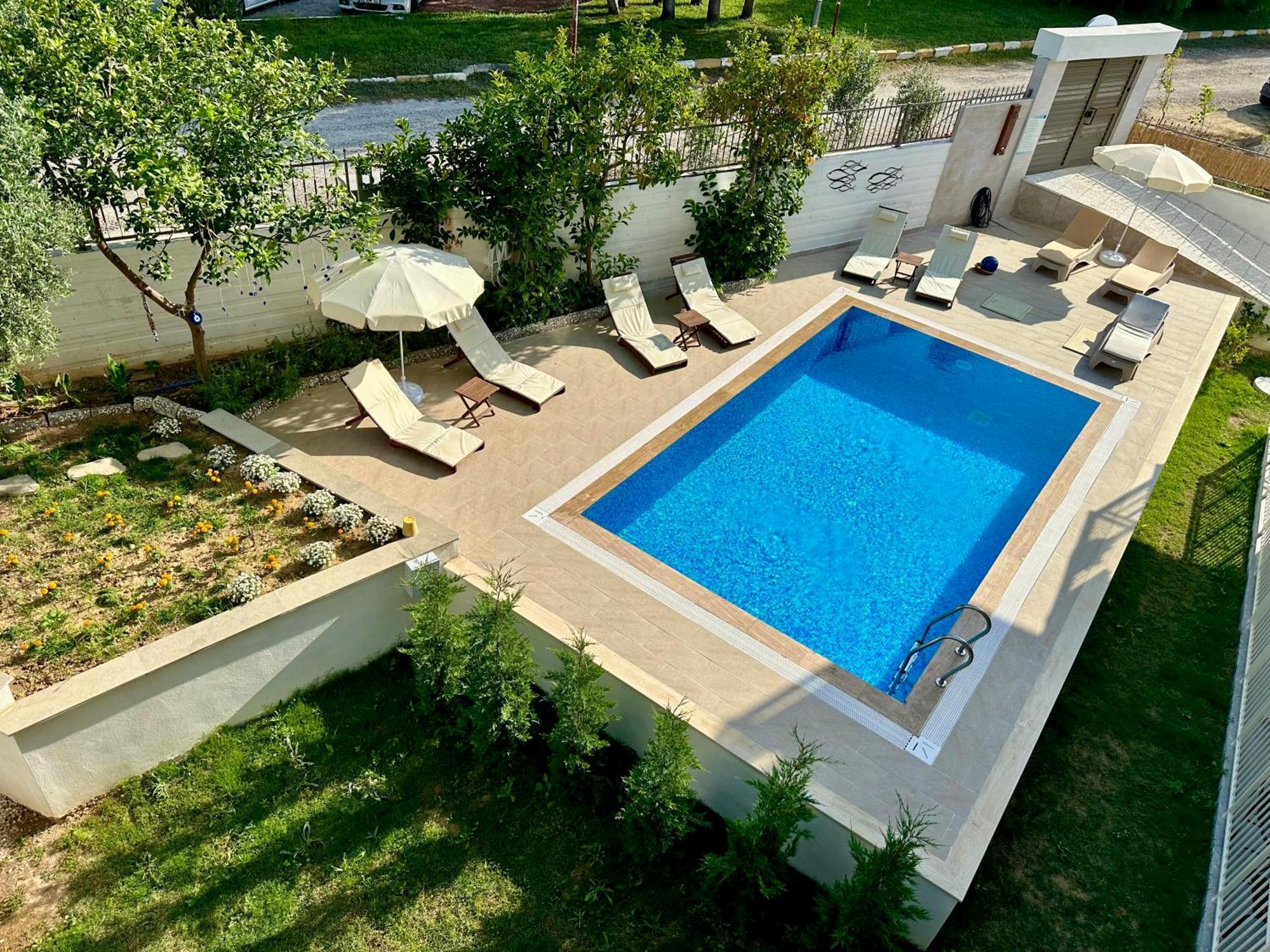 Oregano Suites Side Exterior foto